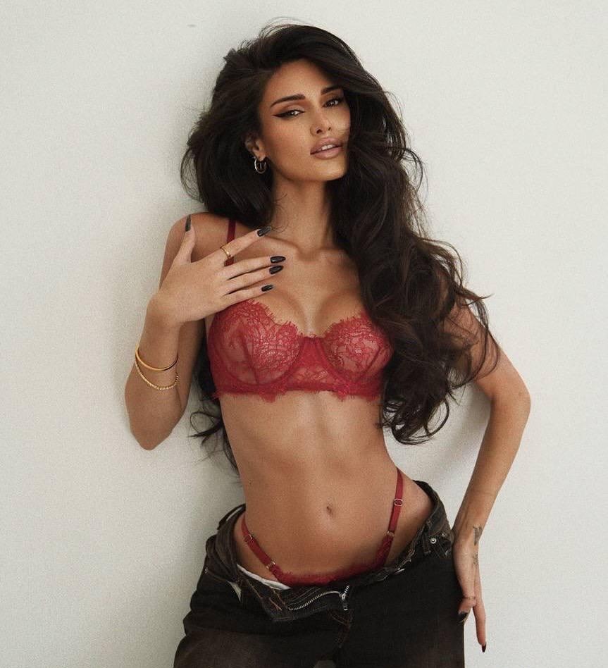 Анита привлекальеная девушка из Истры цена от 6000 руб