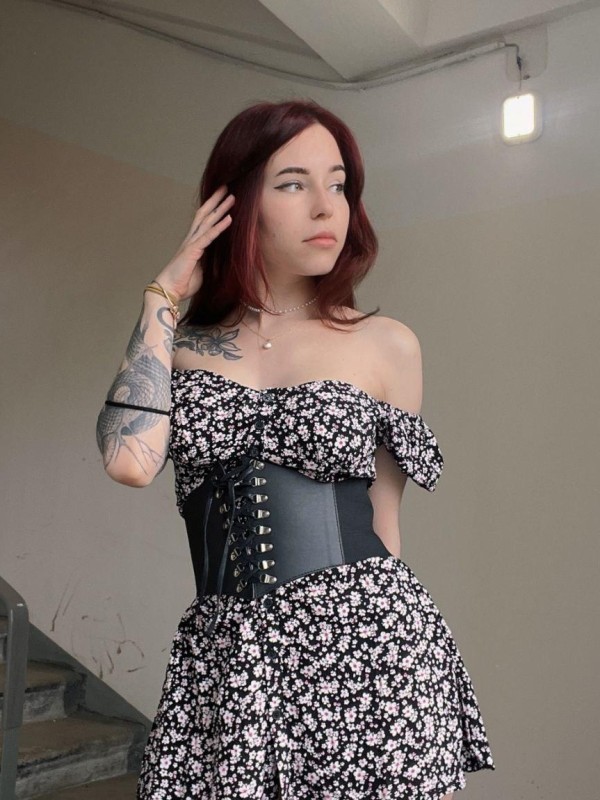 Карина привлекательная девушка из Истры цена от 4000 руб